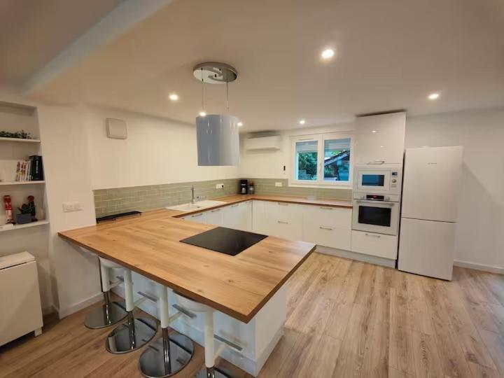 Holiday home Rdc T4 Maison Proche Aeroport